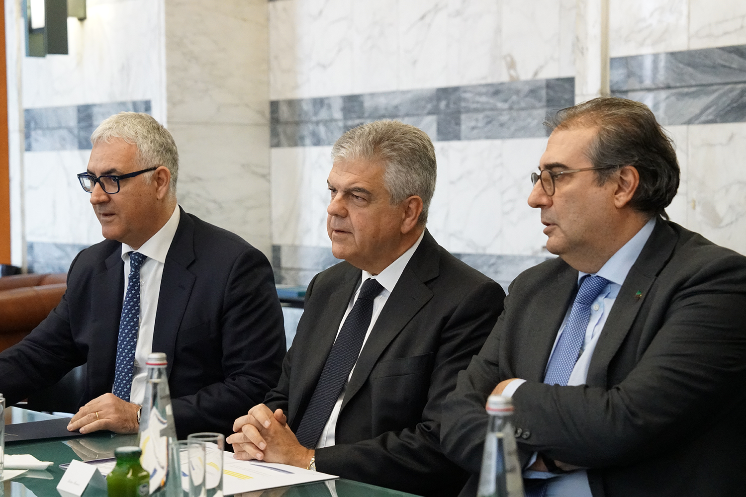 Luigi Ferraris, AD del Gruppo FS, insieme al Presidente di Trenitalia Stefano Cuzzilla e Massimo Bruno,  Chief Corporate Affairs Officer di FS