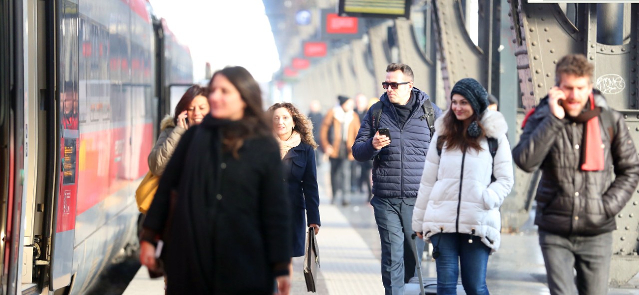 Passeggeri in stazione