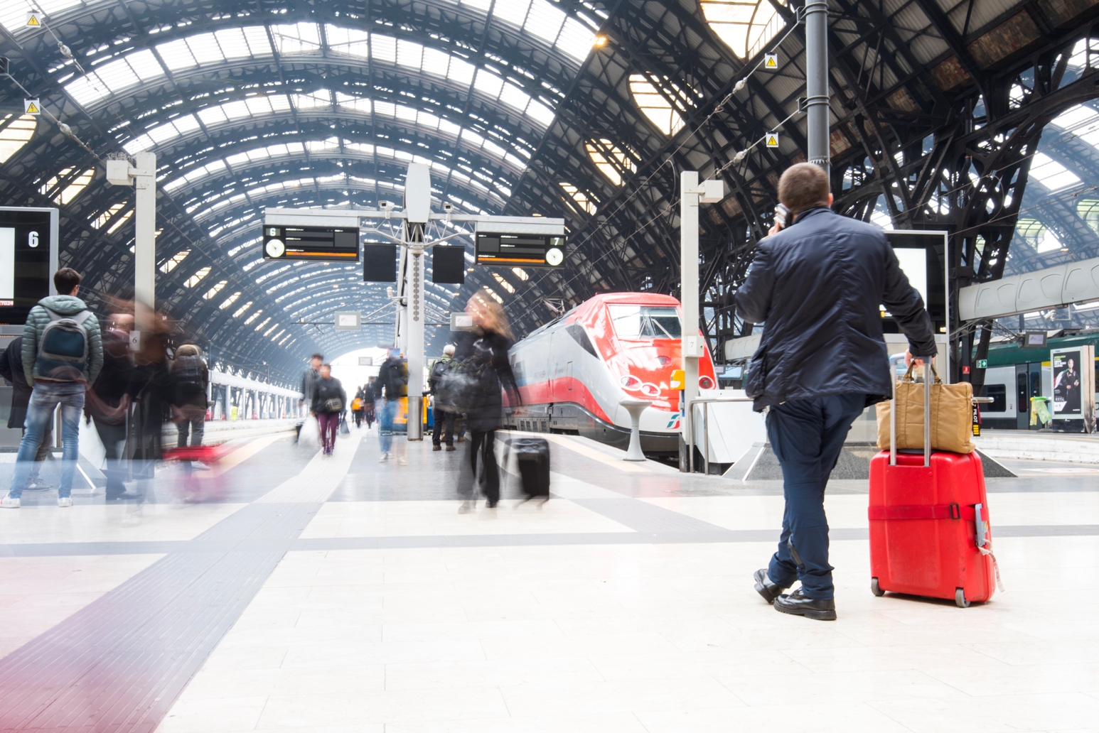 Foto passeggeri stazione