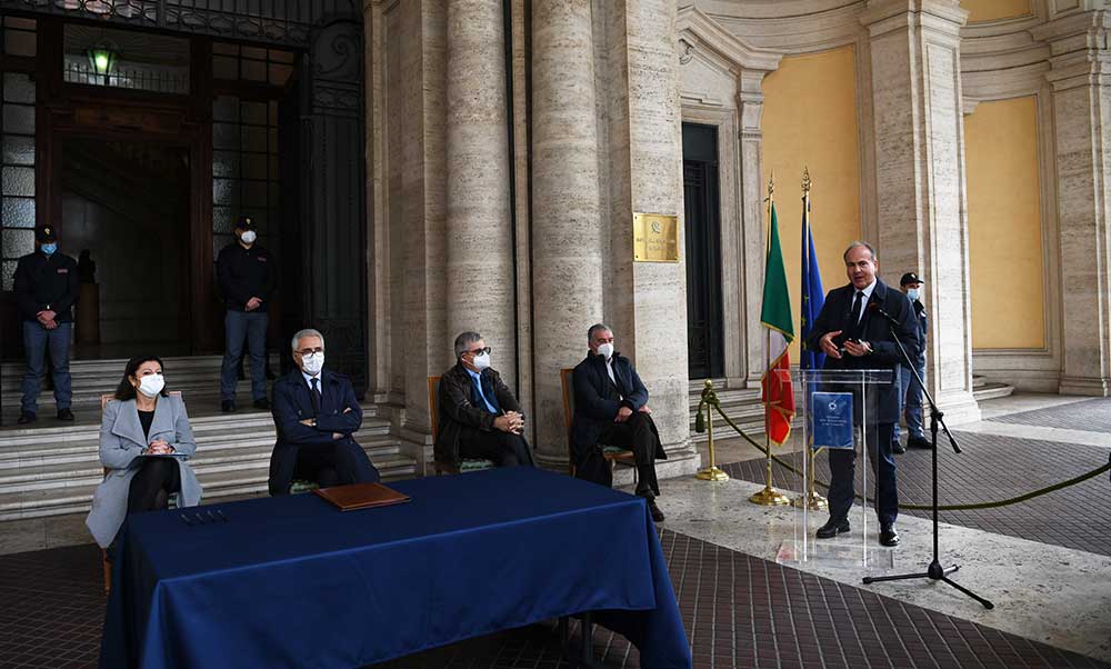 Gianfranco Battisti interviene alla conferenza stampa del protocollo