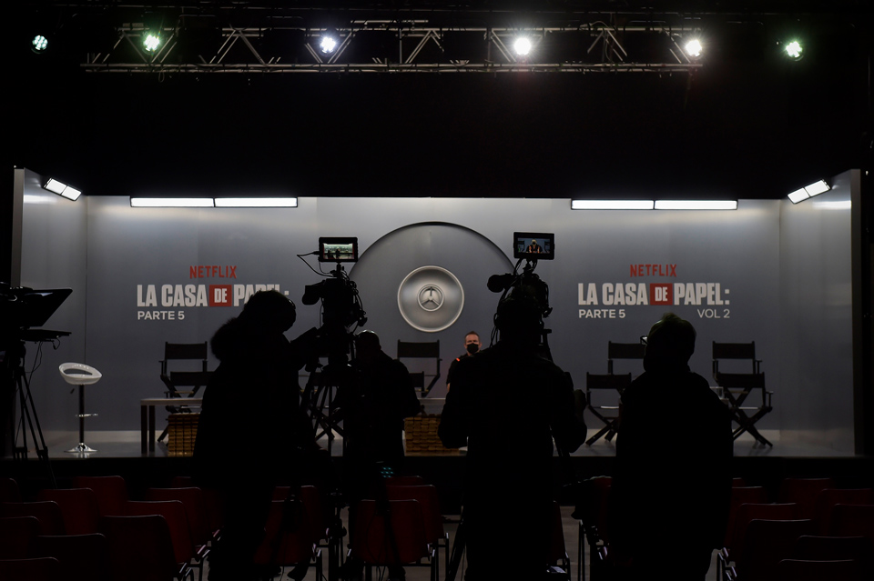 Un momento della conferenza stampa di La Casa di Carta 5 Photo by Juan Naharro Gimenez/Getty Images for Netflix