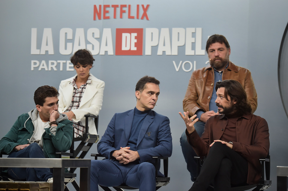 Gli attori de La Casa di Carta Belen Cuesta, Hovik Keuchkerian, Jaime Lorente, Pedro Alonso e Álvaro Morte Photo by Juan Naharro Gimenez/Getty Images for Netflix