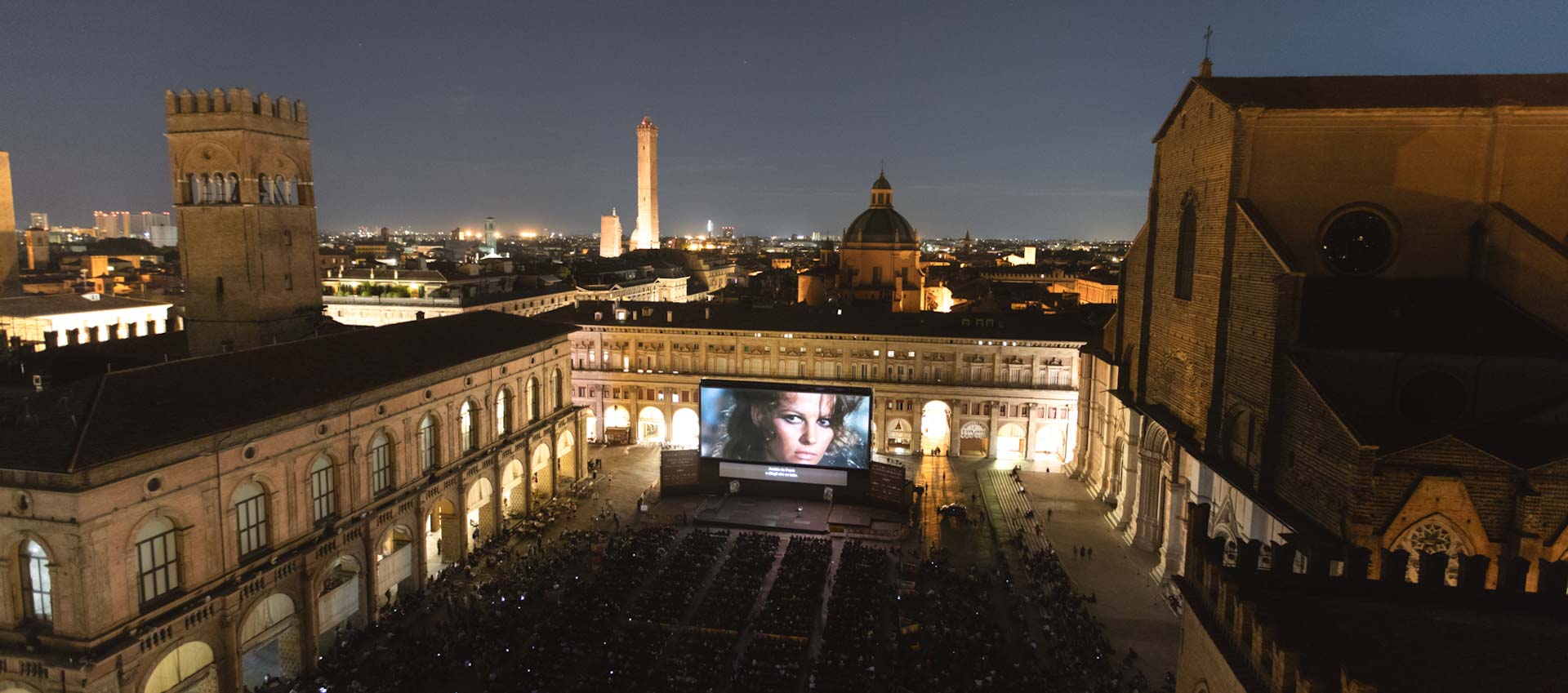 Piazza Maggiore, Bologna