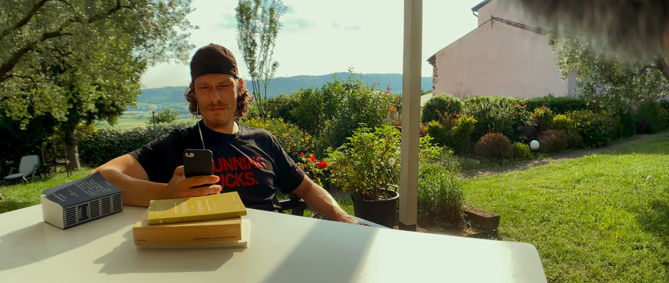 Matteo Martari in una scena del film Il giorno e la notte