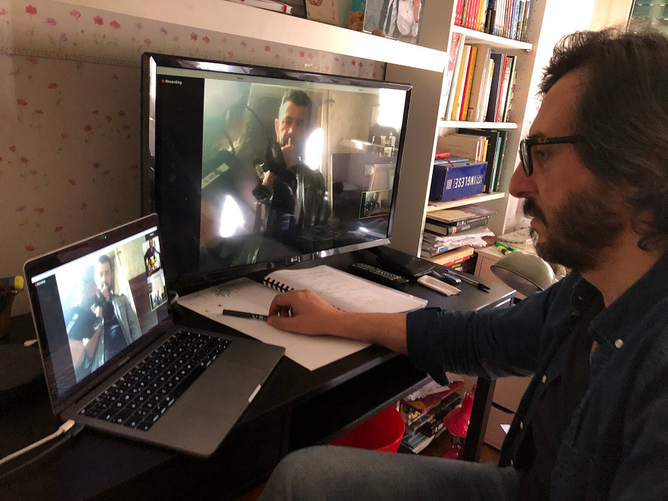 Daniele Vicari durante le riprese del film Il giorno e la notte