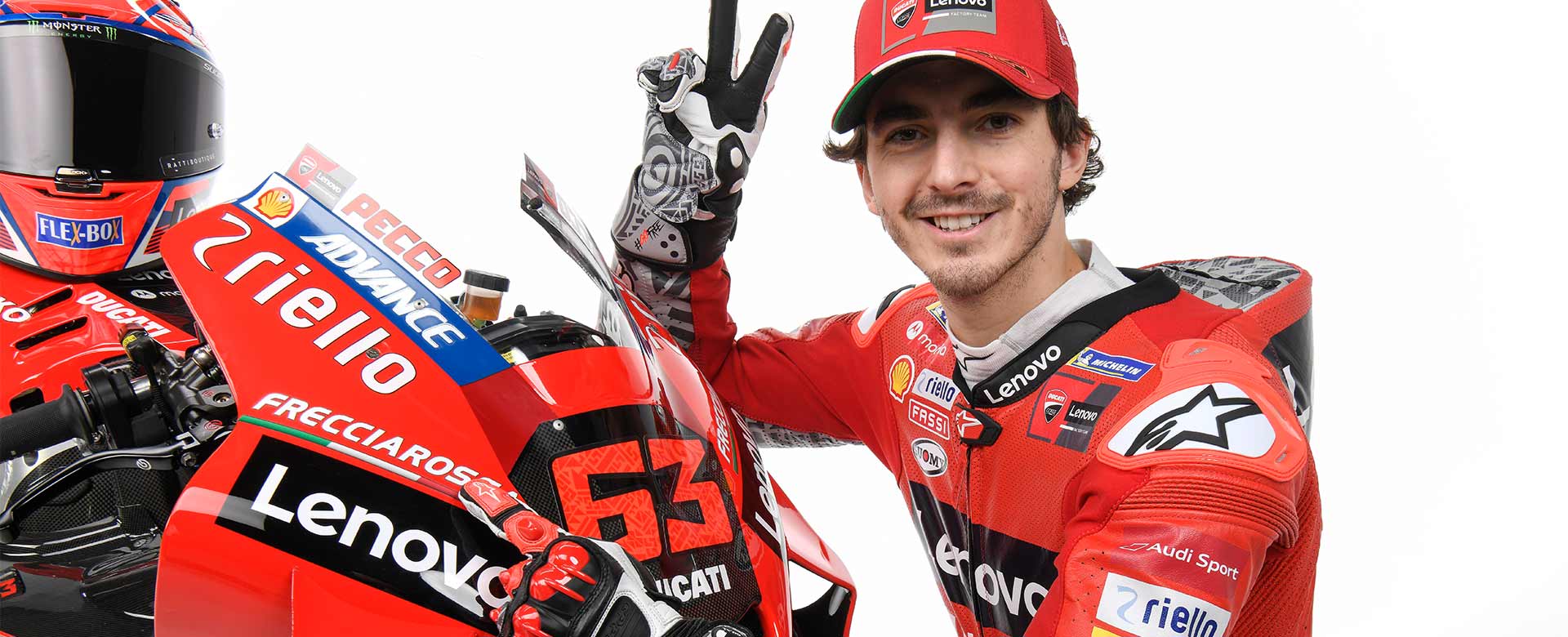 Il pilota Pecco Bagnaia con la Desmosedici GP della Ducati Corse con il logo Frecciarossa