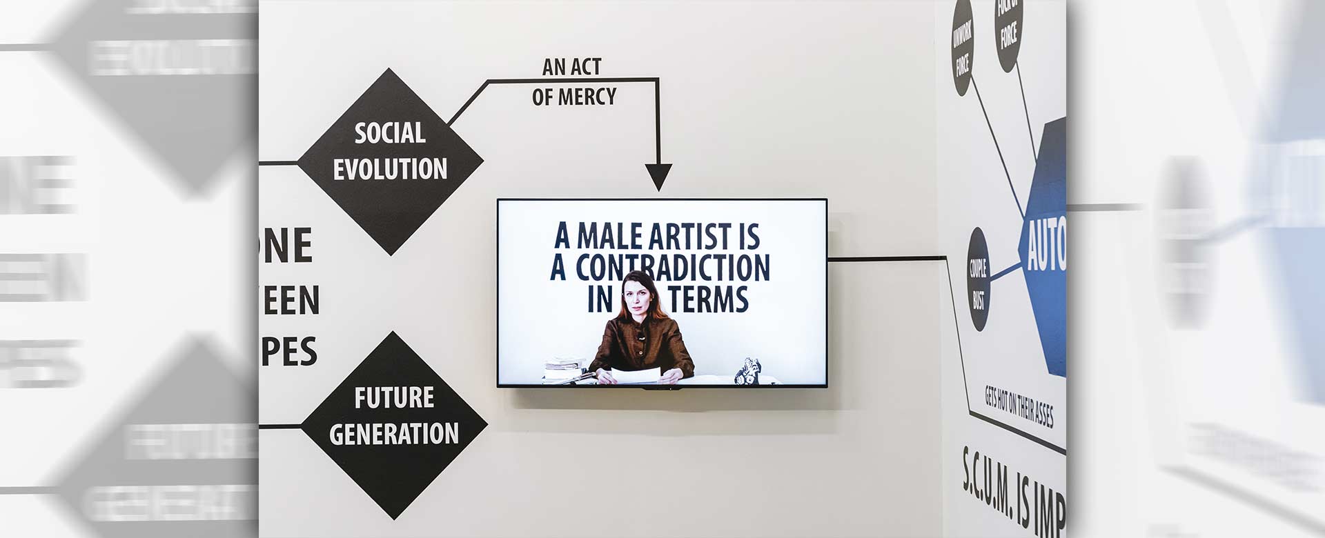 Chiara Fumai legge Valerie Solanas, videoinstallazione, dettaglio (2013)