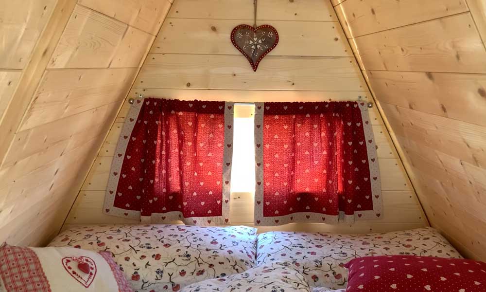 Interno della Foxy House del rifugio