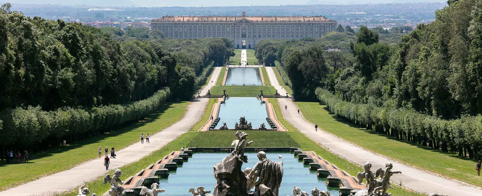 La via d’acqua all’interno del Parco Reale della Reggia di Caserta © Fabio Caricchia