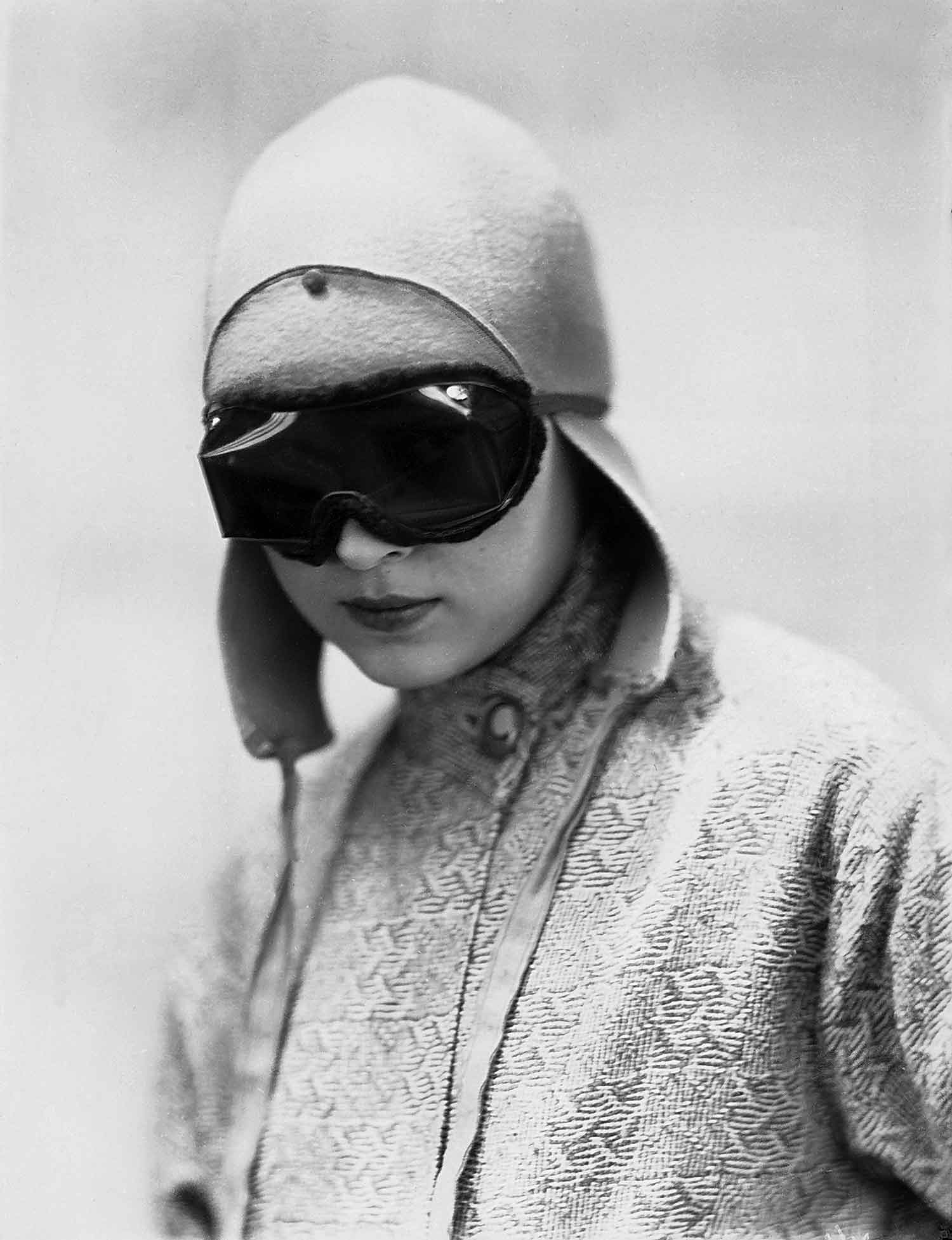 Marion Wulz Ritratto di Wanda Wulz in tenuta da motociclista (1930-1932) Courtesy Archivi Alinari, archivio Marion Wulz, Firenze