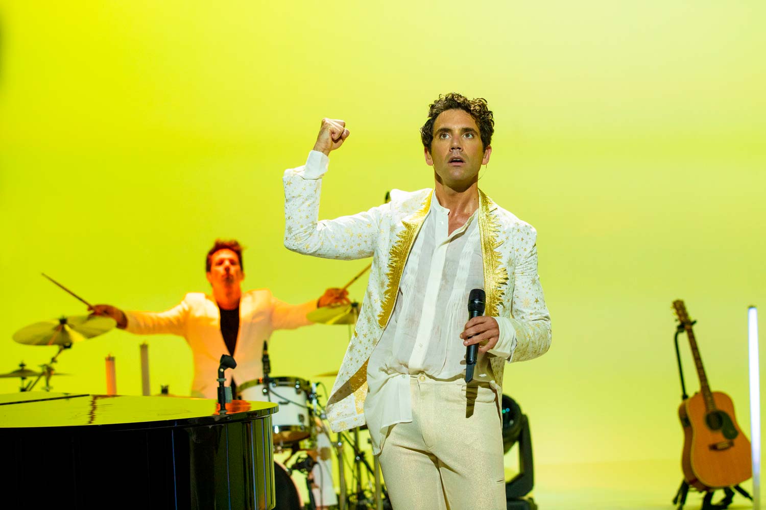 Mika durante il concerto del 24 novembre 2019 a Torino 
