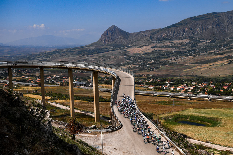 Giro di Sicilia ciclisti 