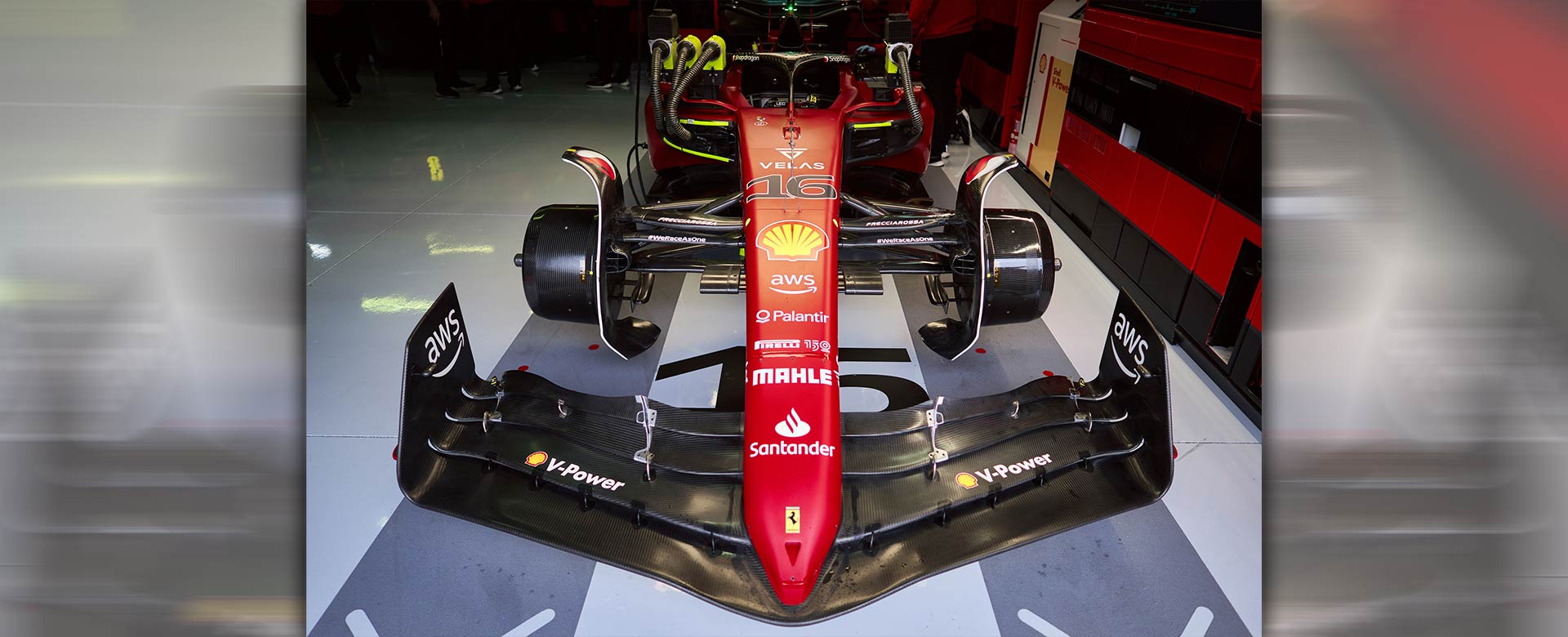 Monoposto Ferrari con sponsor