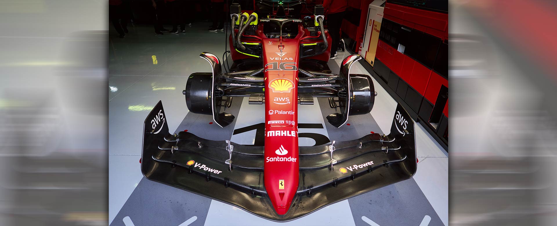 Monoposto Ferrari con sponsor