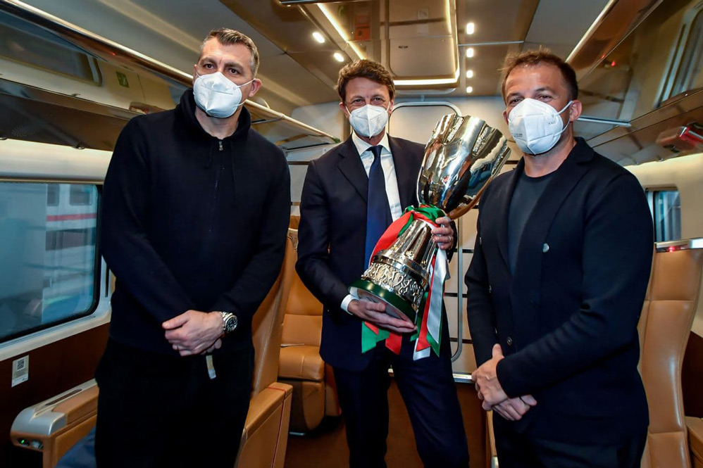 Christian Vieri, Luigi Corradi e Alessandro Del Piero a bordo del Frecciarossa 1000 con speciale livrea per la Supercoppa Italiana Frecciarossa