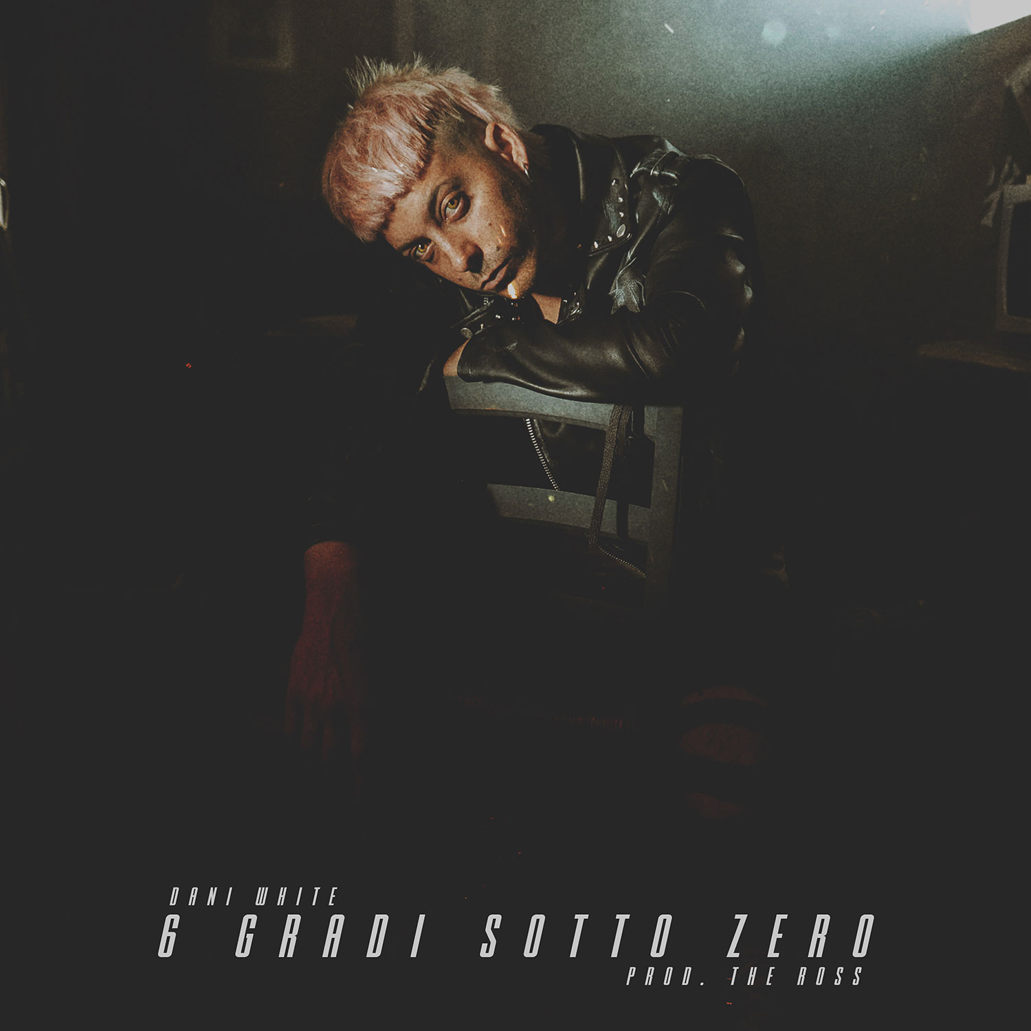 Dani White in posa per la copertina di 6 Gradi Sotto Zero