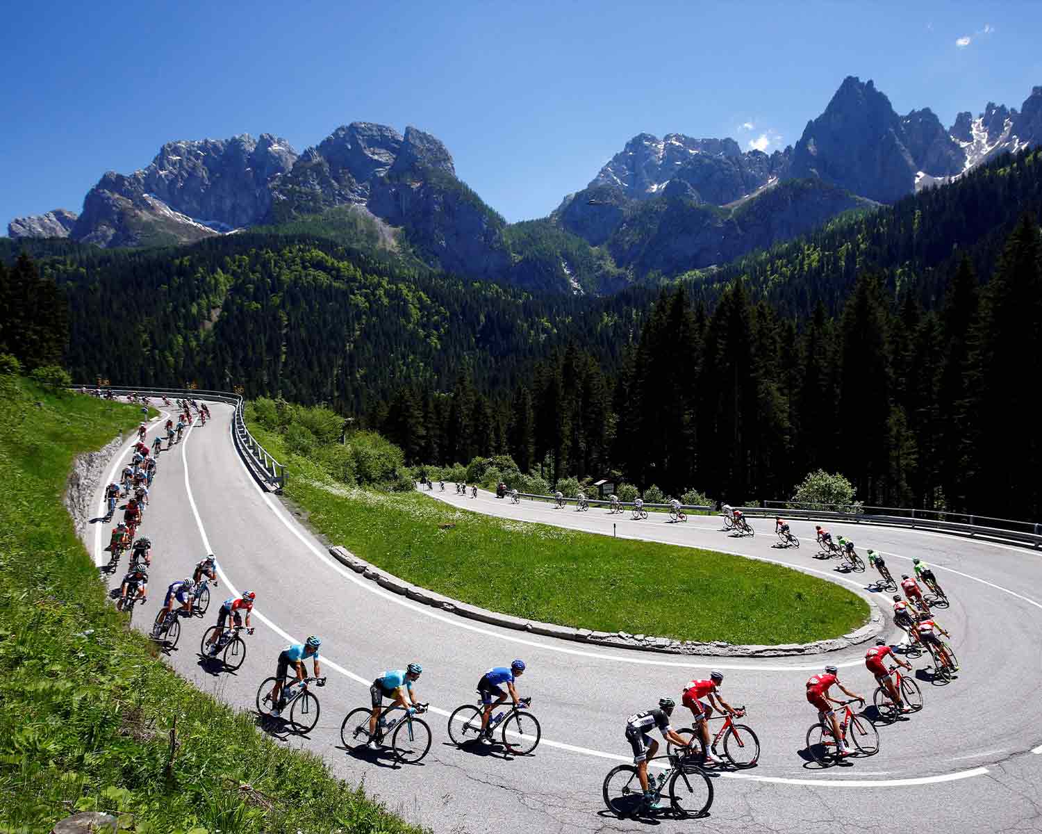 Giro d'Italia 2017, da San Candido (BZ) a Piancavallo (PN)