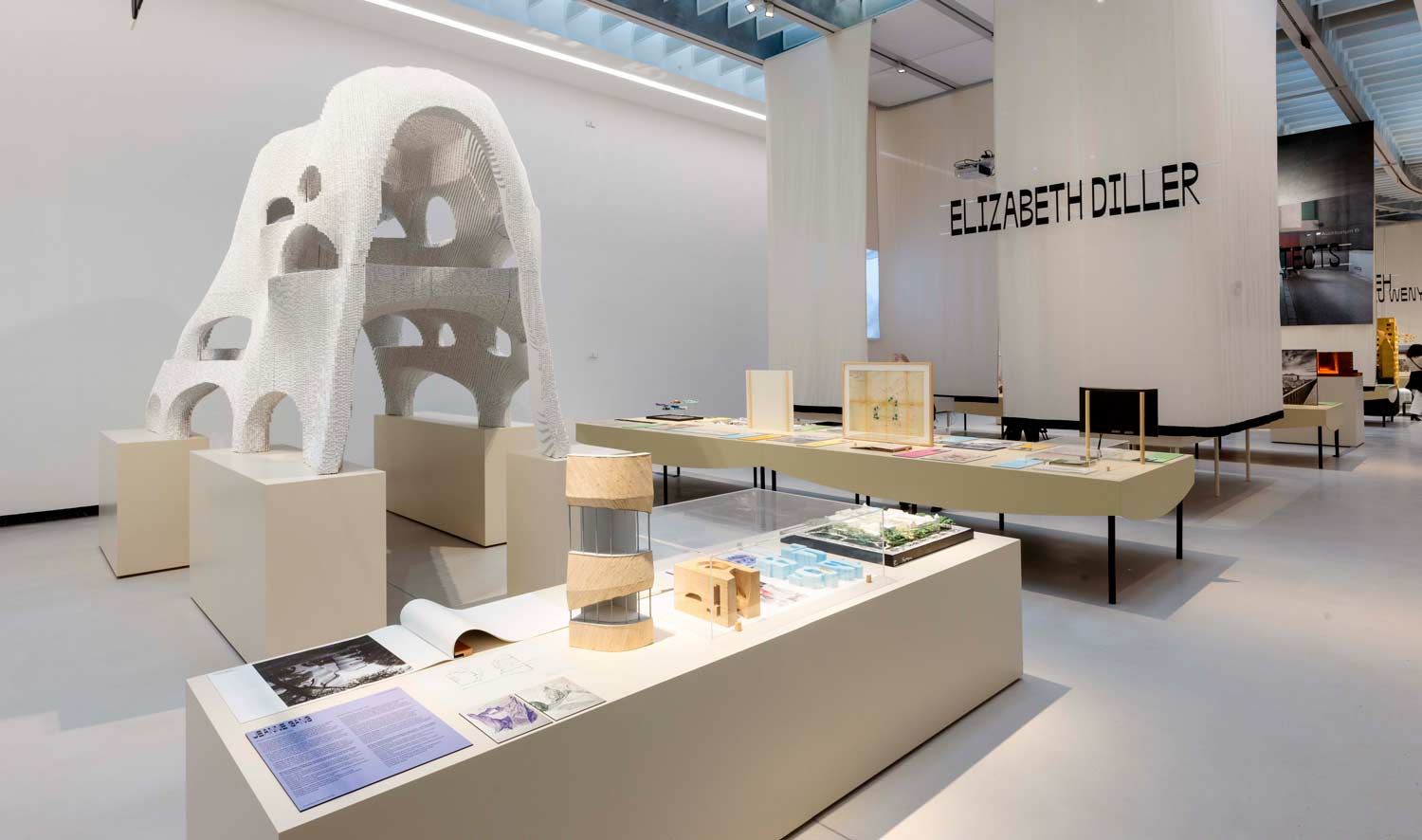 Installazione site specific di Frida Escobedo