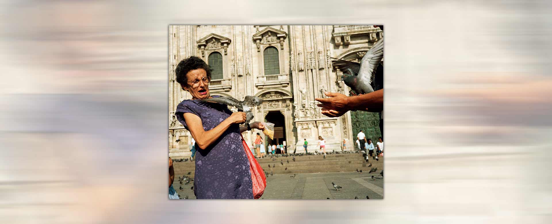 Duomo, Milan, Italy, 1986 (1986) di Martin Parr