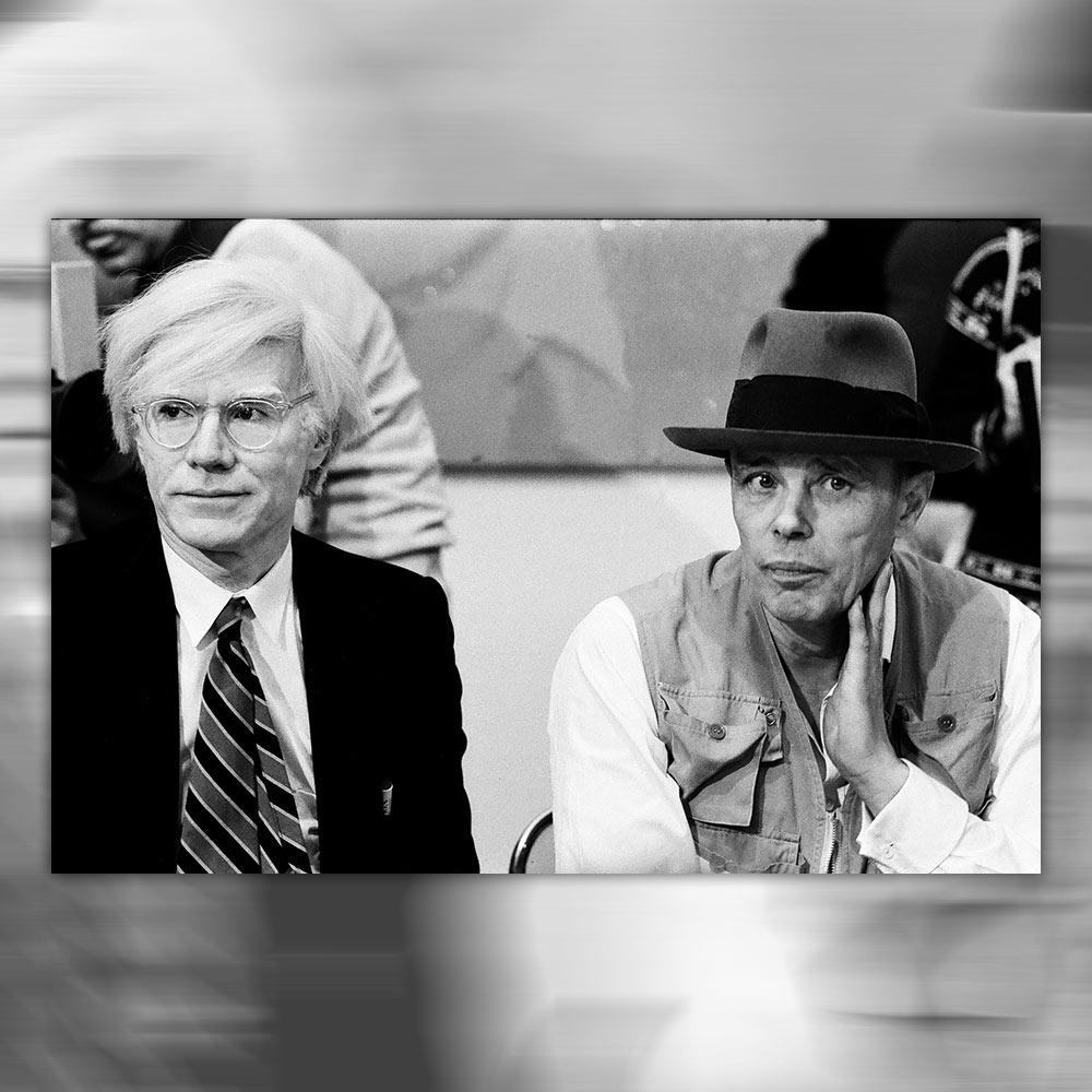 Andy Warhol e Joseph Beuys Galleria Lucio Amelio, Napoli, 1° aprile 1980 Courtesy Archivio Fabio Donato