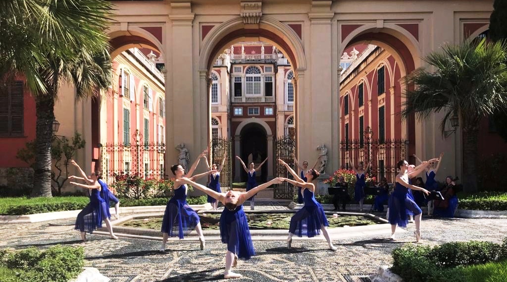 Immagine di ballerine a Genova