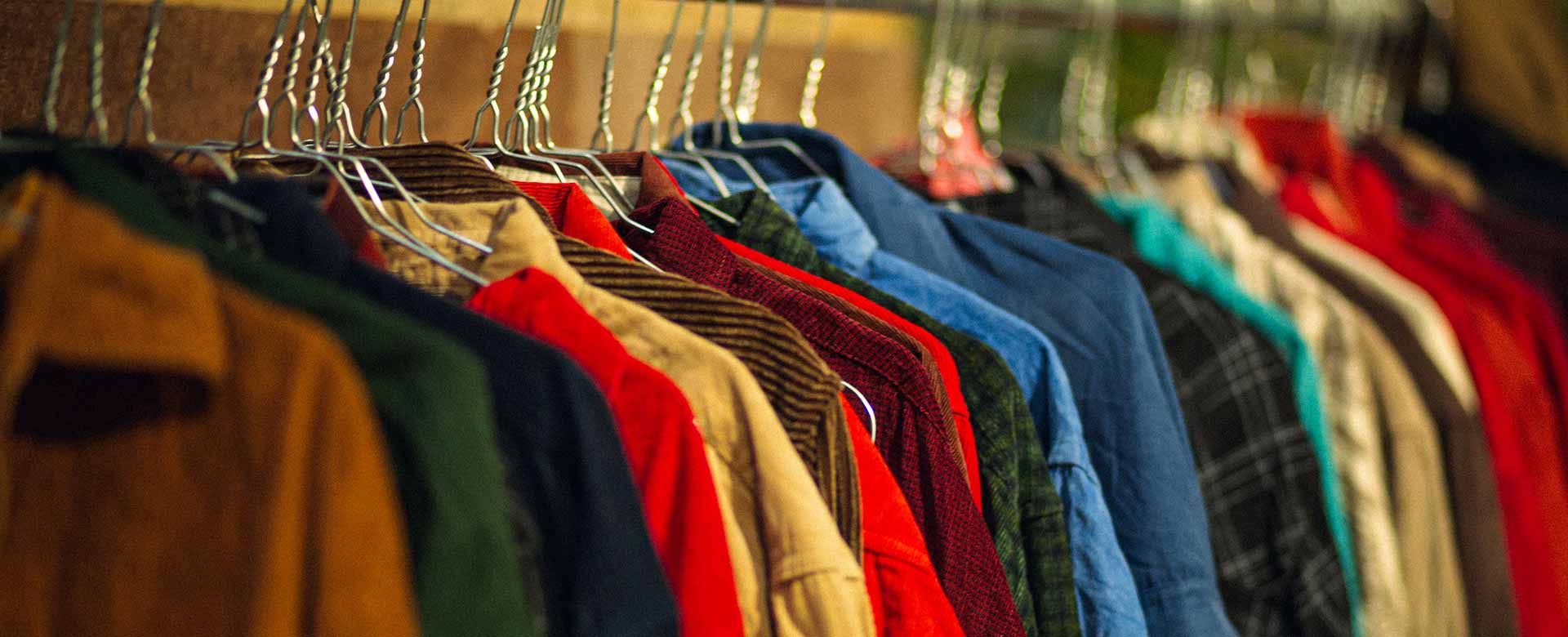 Una selezione di abiti vintage Vinokilo