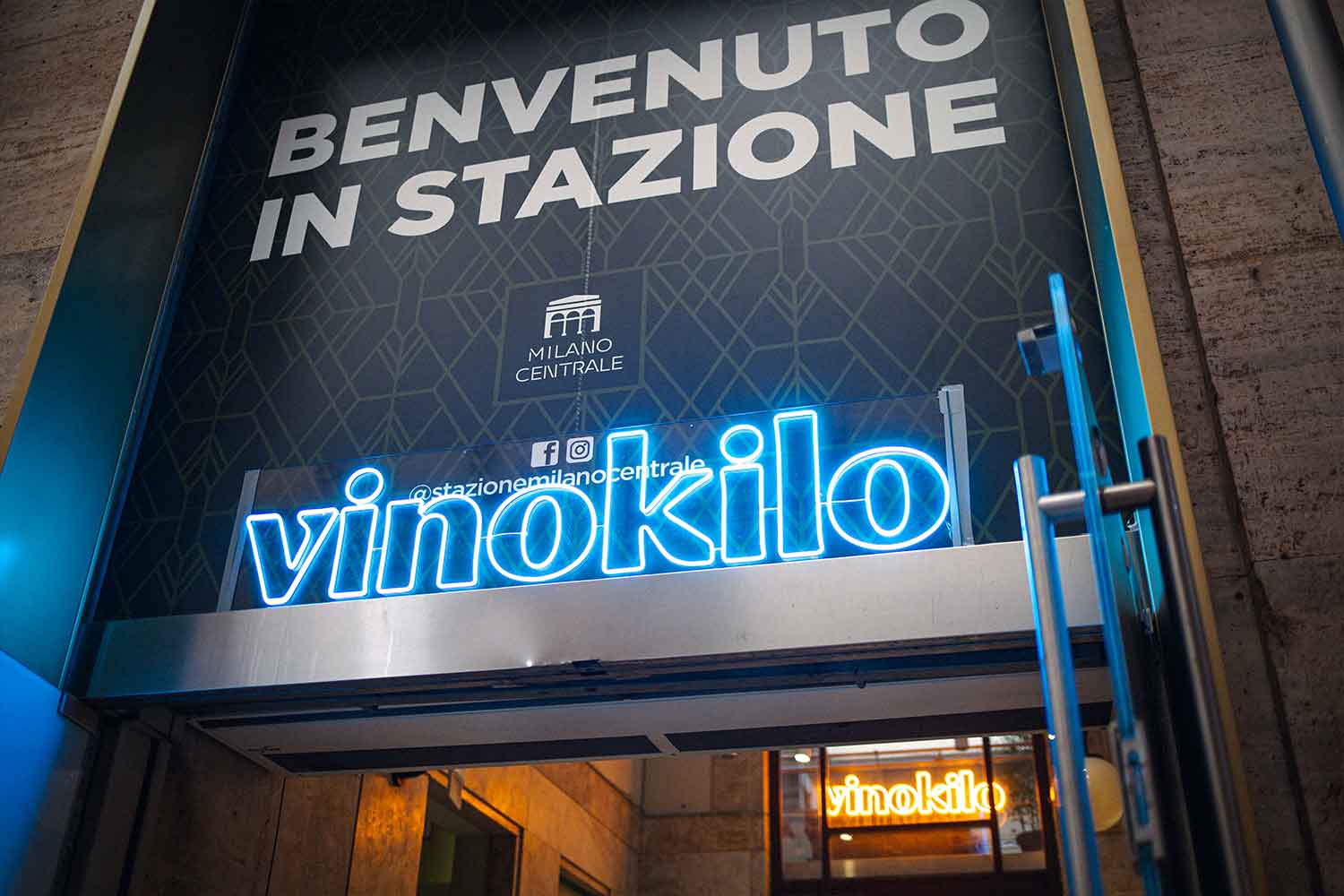 L’ingresso del mercato Vinokilo nella stazione di Milano Centrale