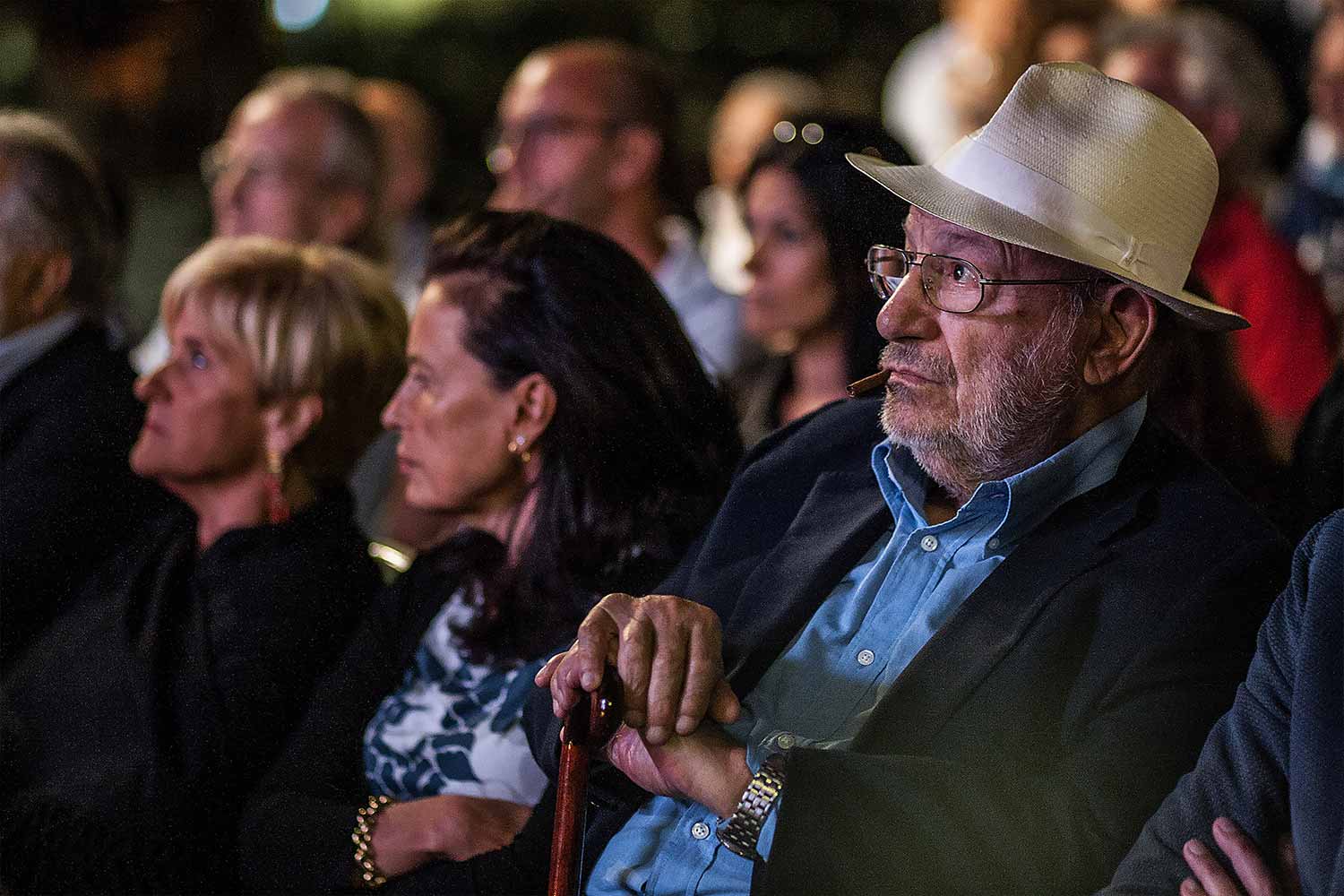 Umberto Eco tra il pubblico del festival in una delle passate edizioni © Francesco Fotia