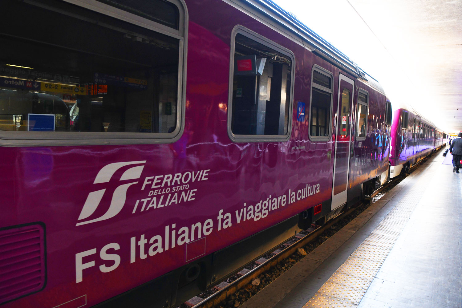 Treno Intercity per mostra Avedon