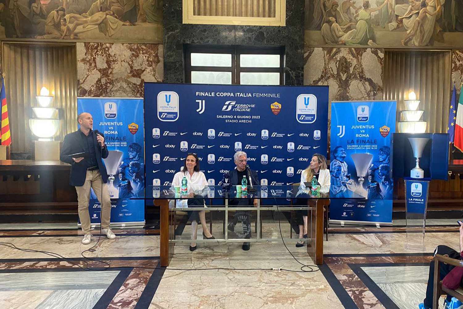 Un momento della conferenza stampa di presentazione della finale di Coppa Italia tra Juventus e Roma