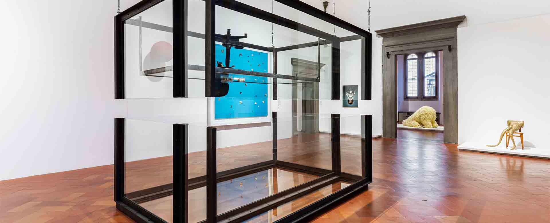 Allestimento mostra Reaching for the Stars. Da Maurizio Cattelan a Lynette Yiadom-Boakye