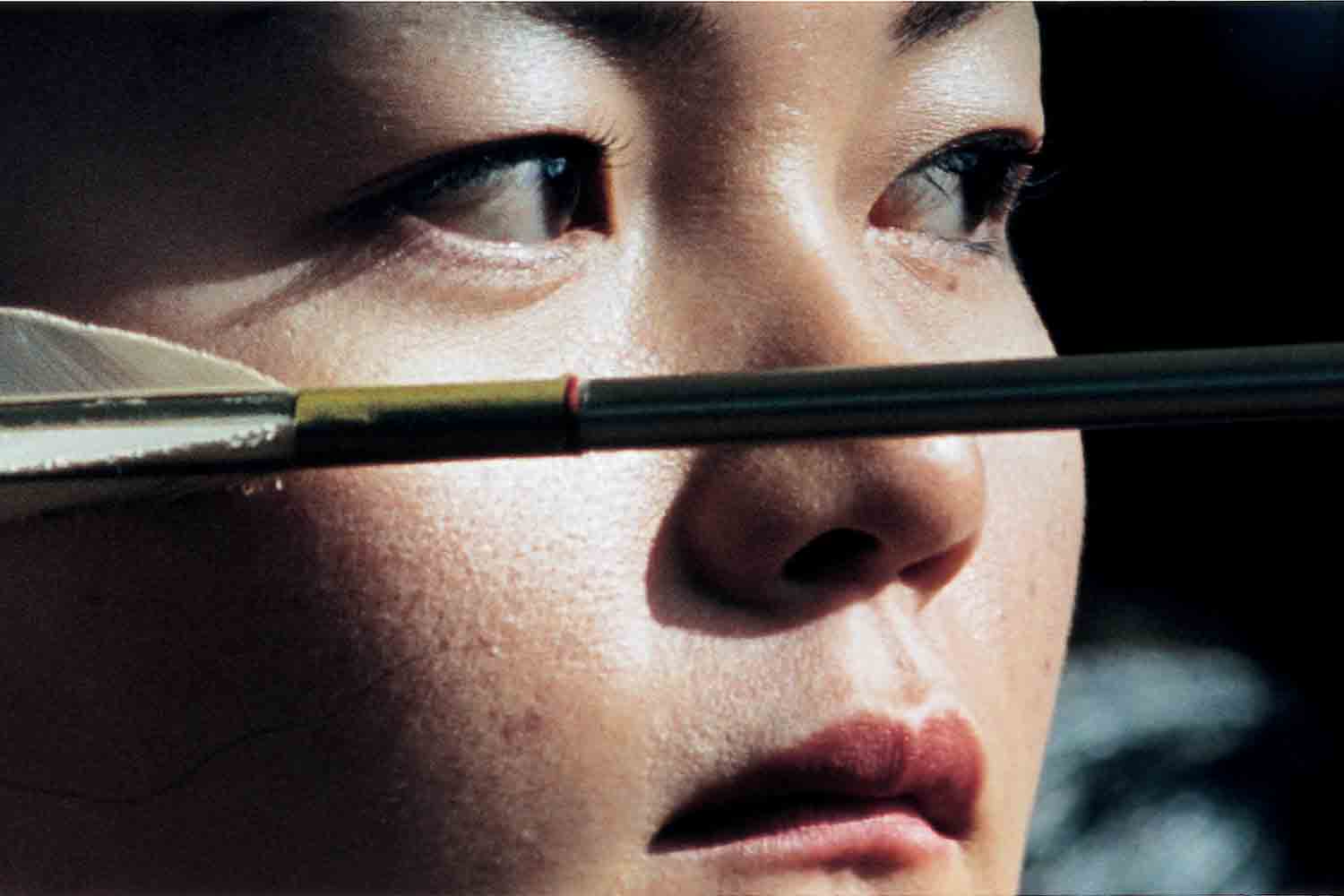 Fiona Tan, Saint Sebastian (2001) Courtesy Fondazione Sandretto Re Rebaudengo - Mostra Reaching for the Stars. Da Maurizio Cattelan a Lynette Yiadom-Boakye