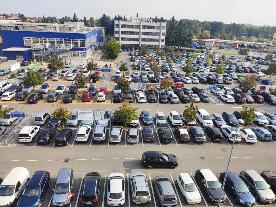 Parcheggio di auto