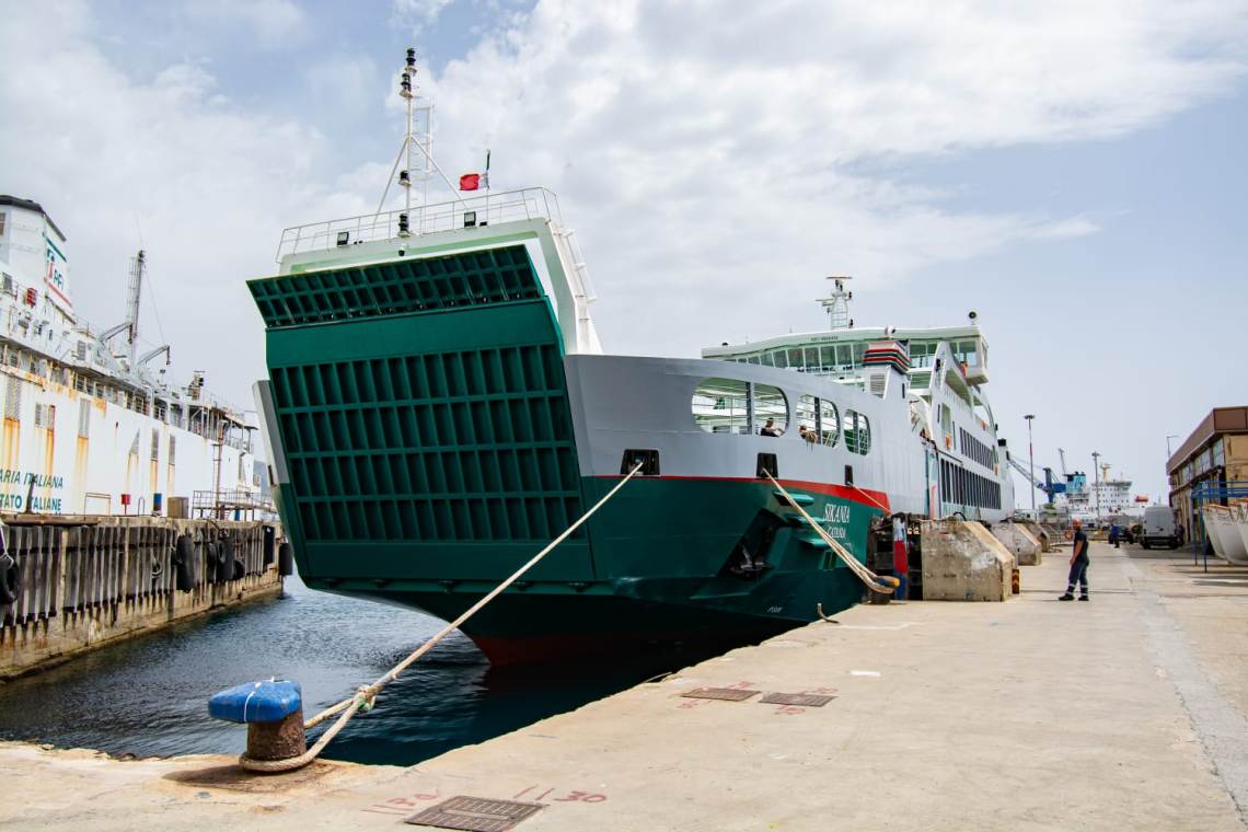 Nave Sikania