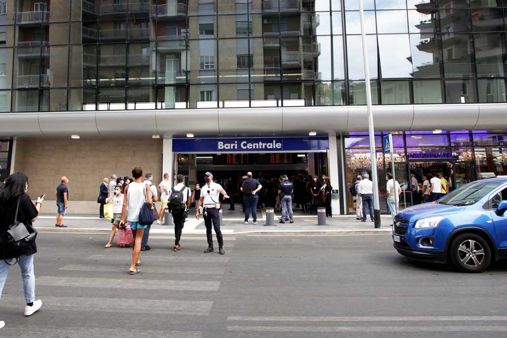 Ingresso della stazione di Bari Centrale