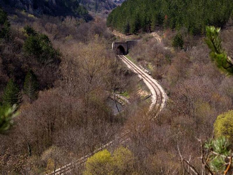 Linea ferroviaria Abruzzo
