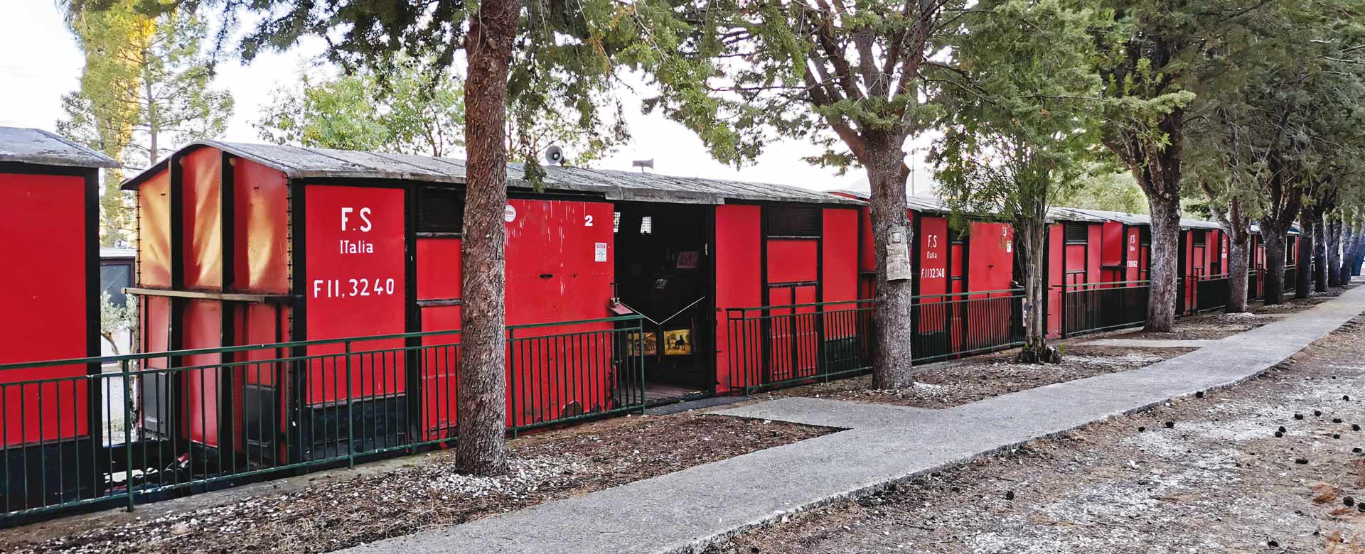 I nove vagoni del Treno museo nella stazione di Villarosa (EN)