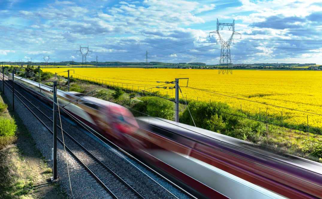 Treni su ferrovia