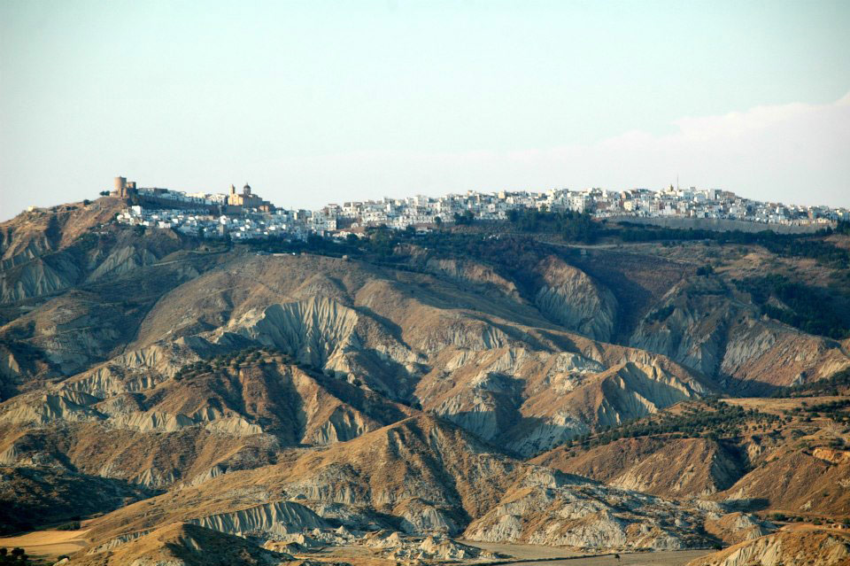 Vista panoramica di Pisticci in Basilicata con i suoi calanchi