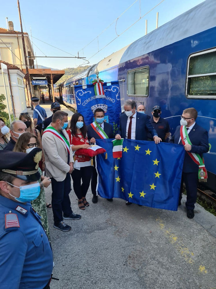 Il Connecting Europe Express accolto nella stazione di Vaiano (PO)