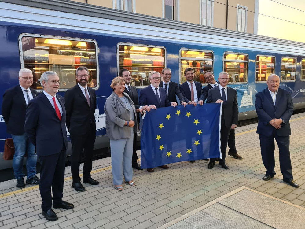 Il Connecting Europe Express accolto nella stazione di Nogara (VE)
