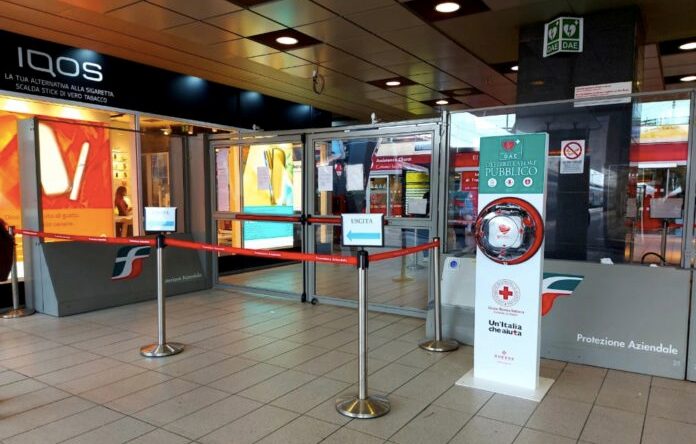 Defibrillatori nella stazione di Napoli Centrale