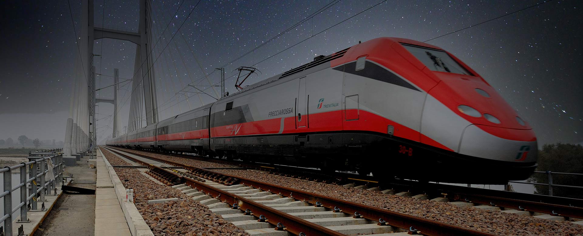 Frecciarossa notturno sui binari di Mazzana Casati