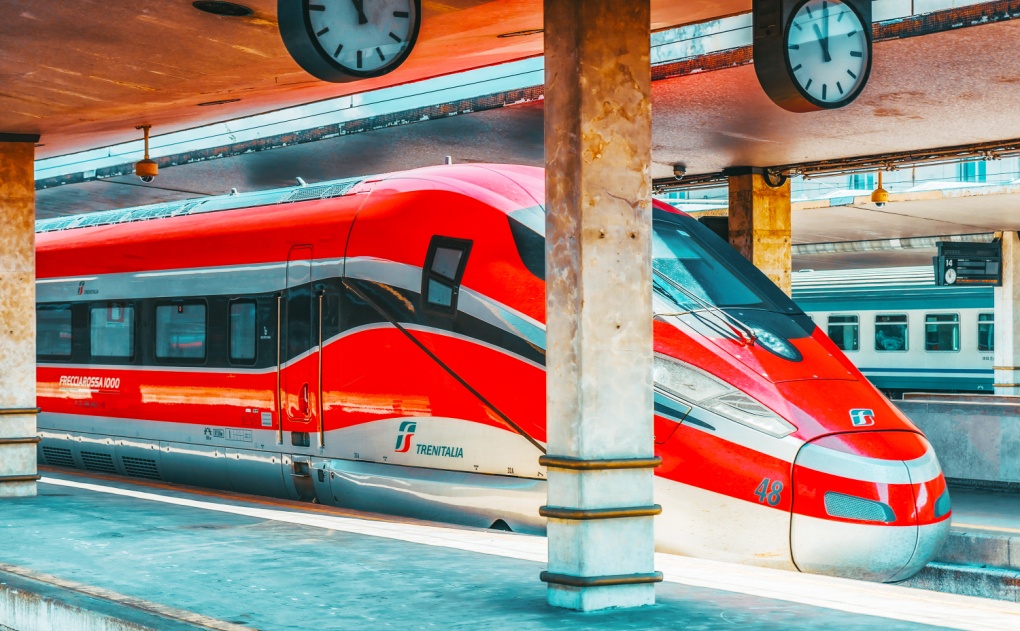 Stazione Firenze Santa Maria Novella e treno Frecciarossa