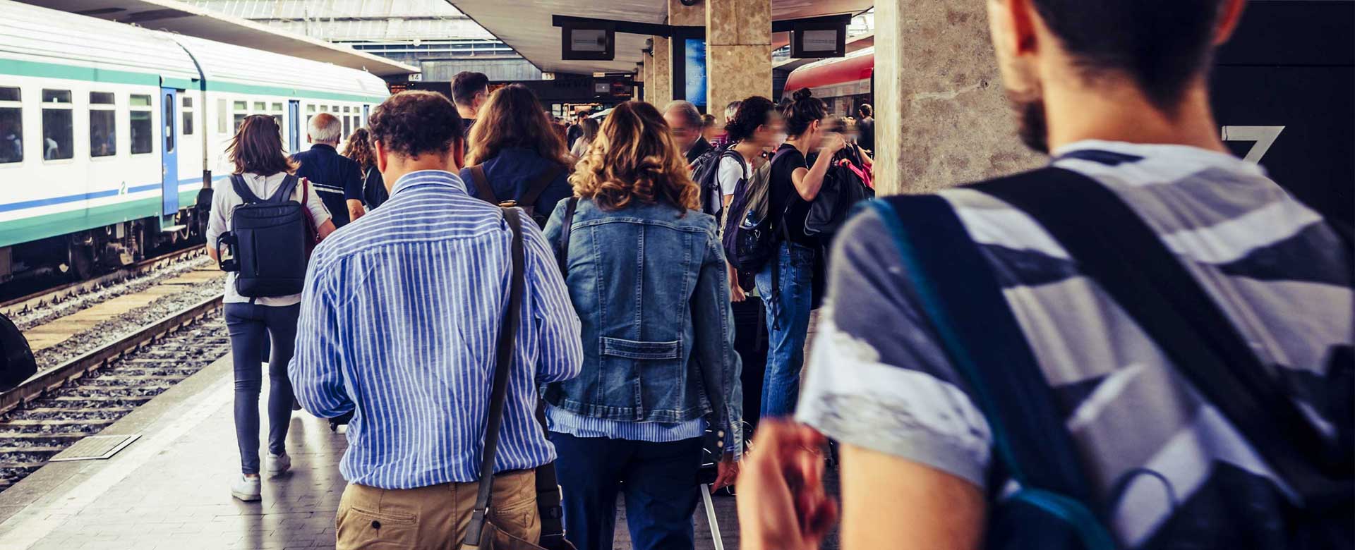 Passeggeri in stazione