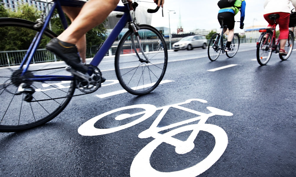 persone in bici