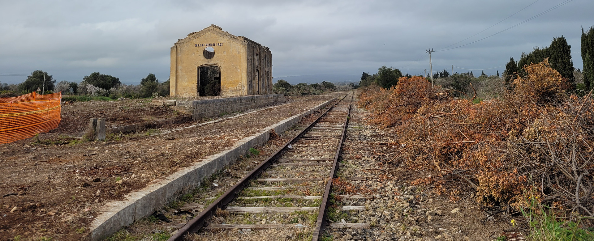 Lavori per il ripristino della linea ferroviaria storica Noto-Pachino in Sicilia