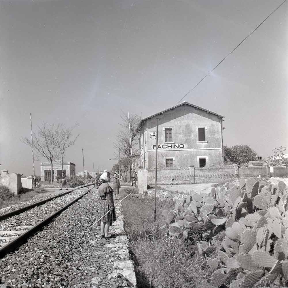 Foto d'epoca della stazione di Pachino, in Sicilia ©Archivio Fondazione FS Italiane