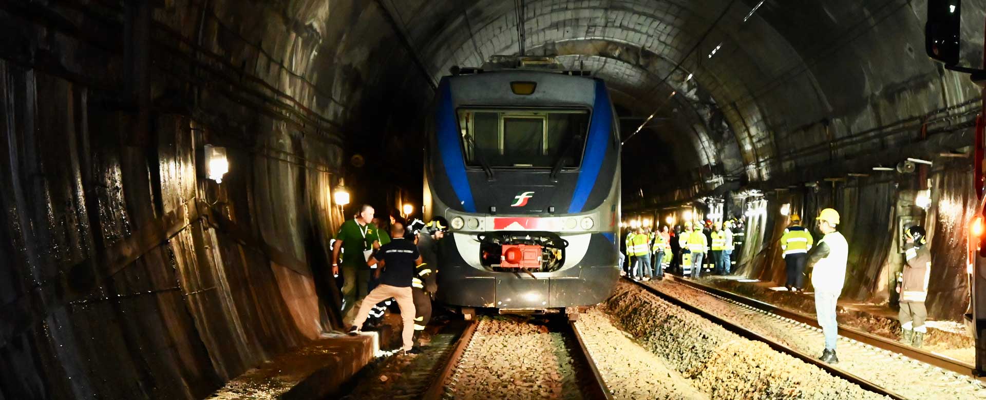 Treno in galleria