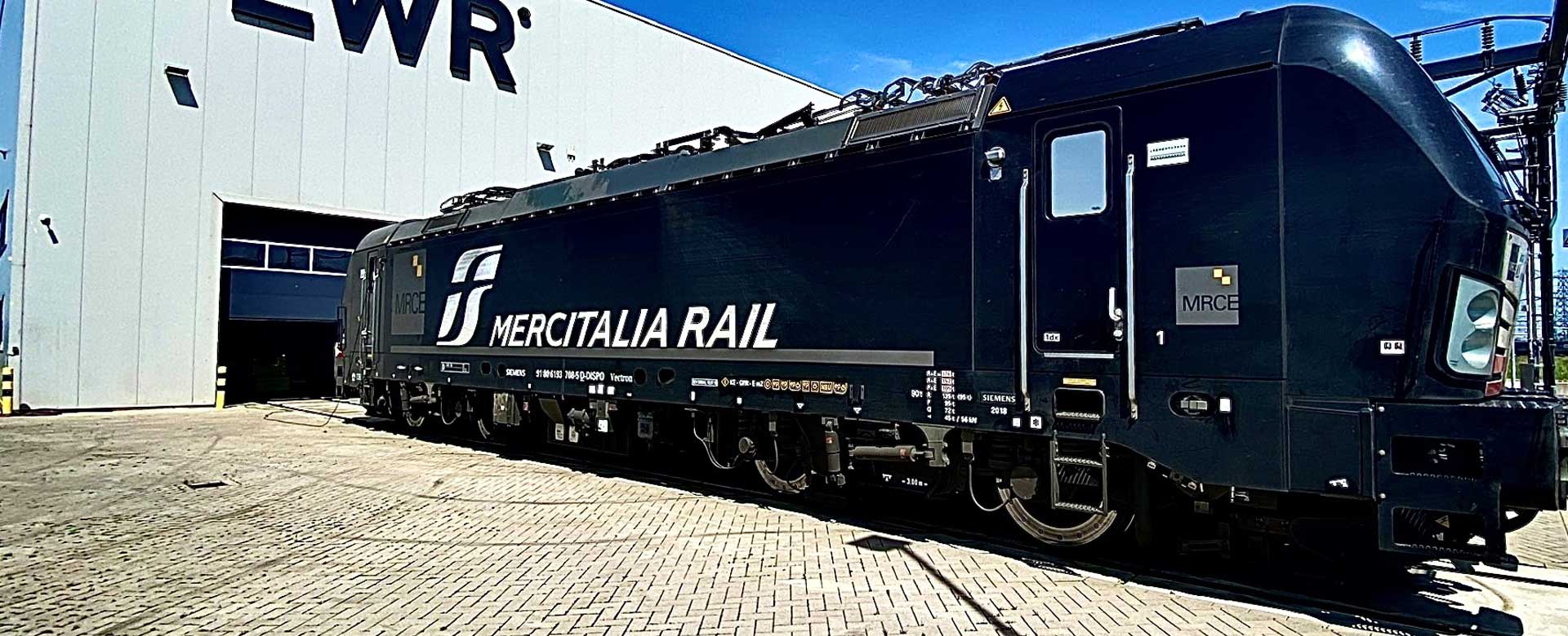 Locomotrice di un treno merci
